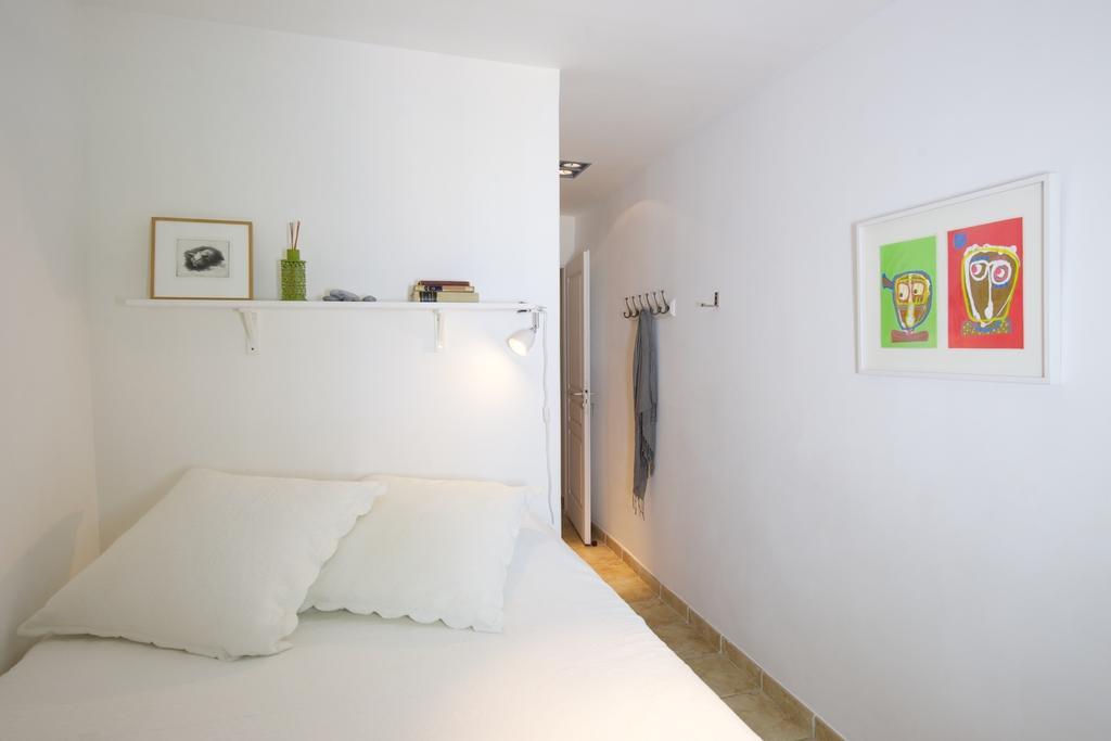 Rue Sade Bed & Breakfast Antibes Pokój zdjęcie